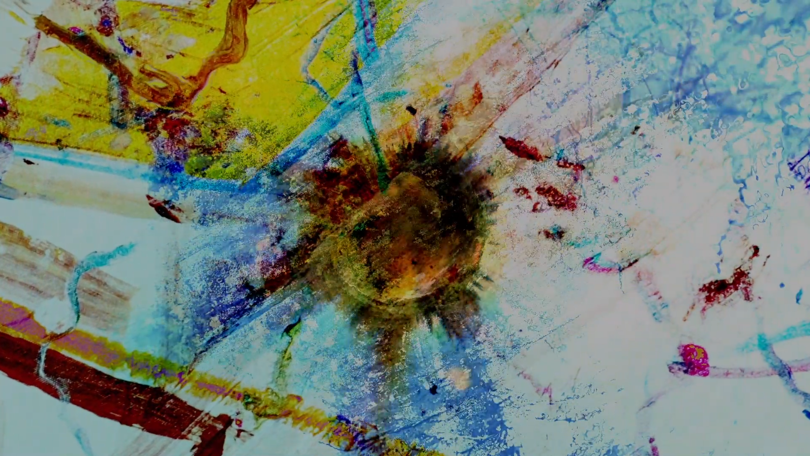 Boule multicolore superposant les traces de plusieurs mediums différents.