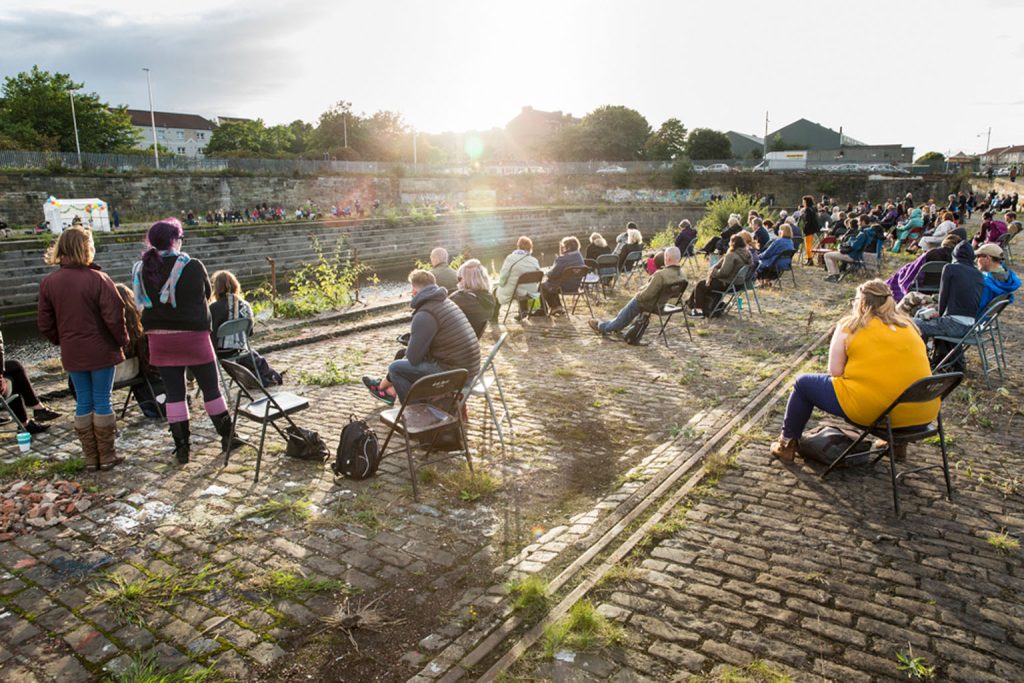 Le vieux père Clyde : performances écoféministes et héritages industriels fluviaux